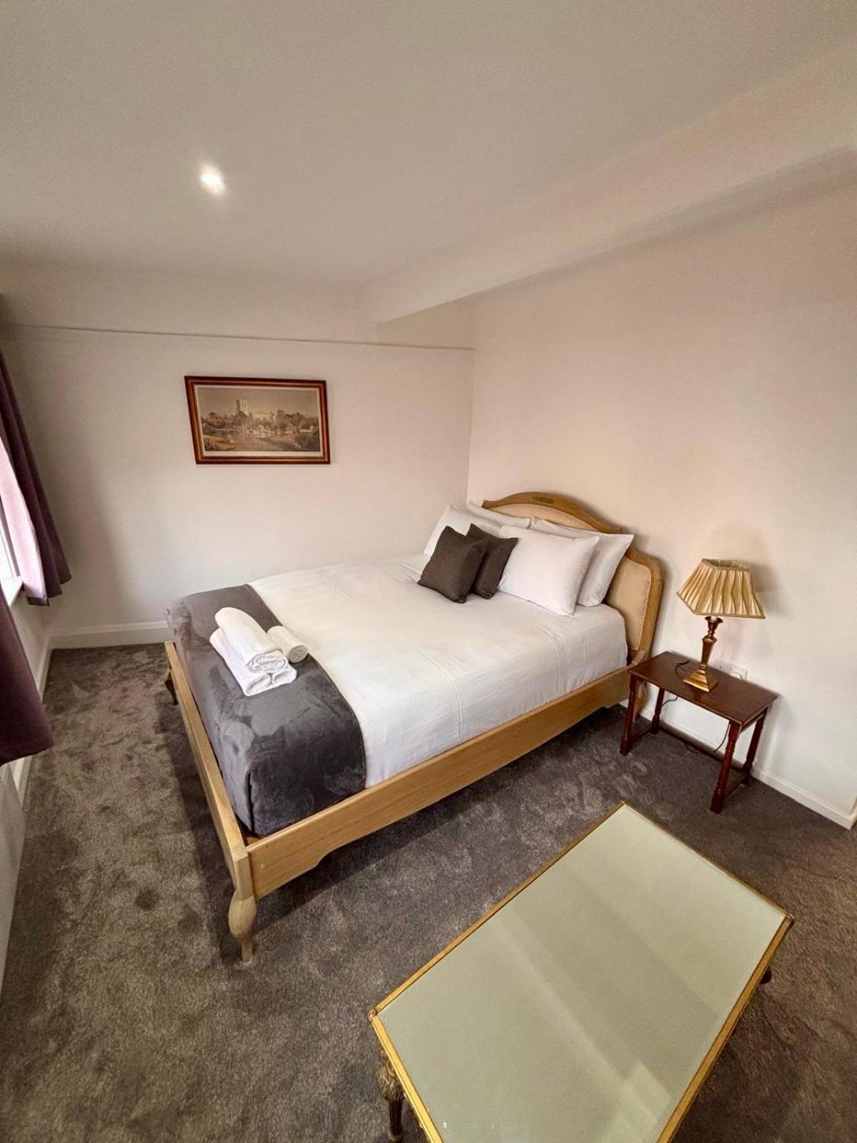 Juniper Berry Hotel เซาธ์แธมป์ตัน ภายนอก รูปภาพ