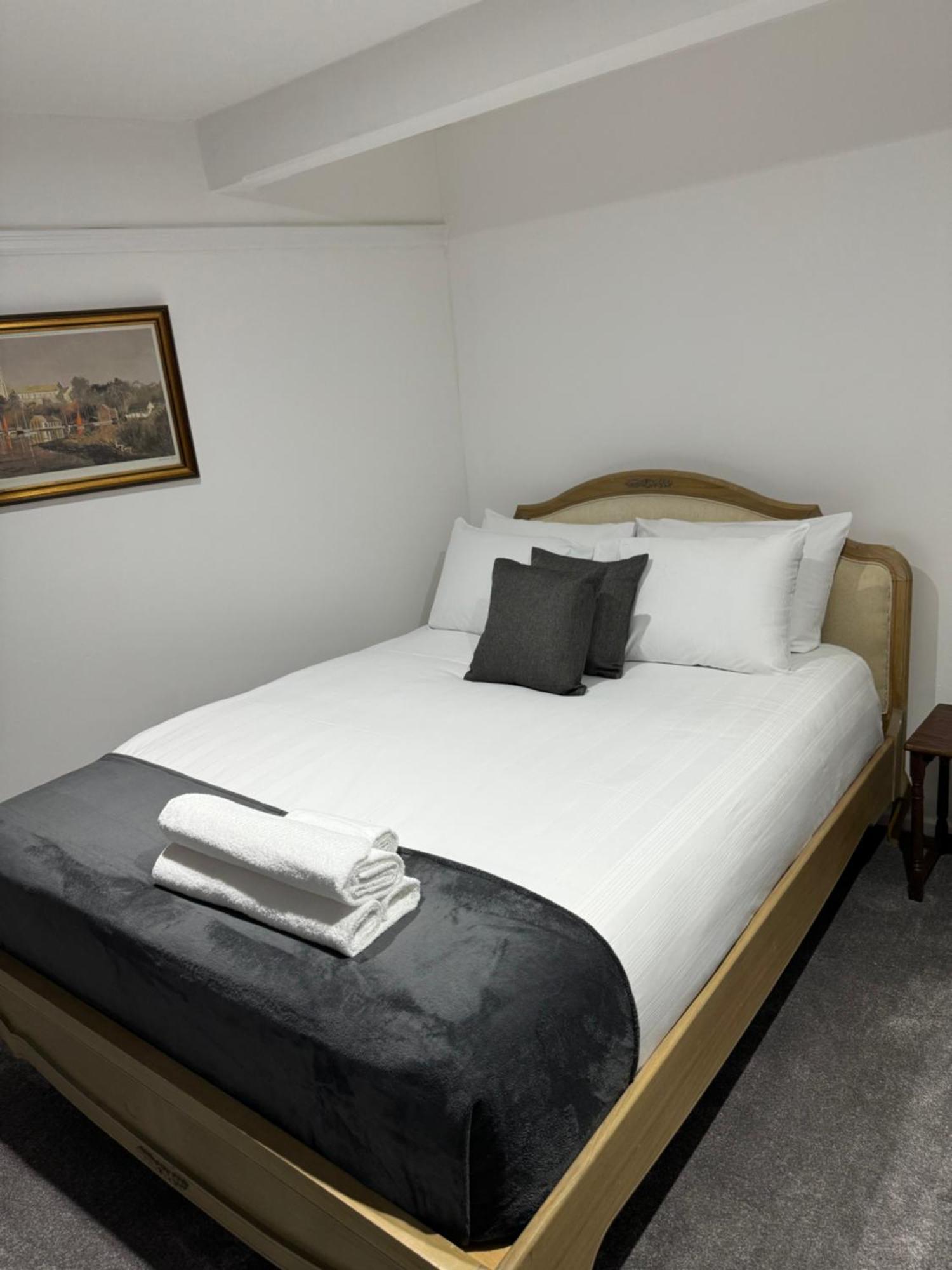 Juniper Berry Hotel เซาธ์แธมป์ตัน ภายนอก รูปภาพ